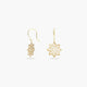 Pendientes largos flor calada de oro 18K 25 mm