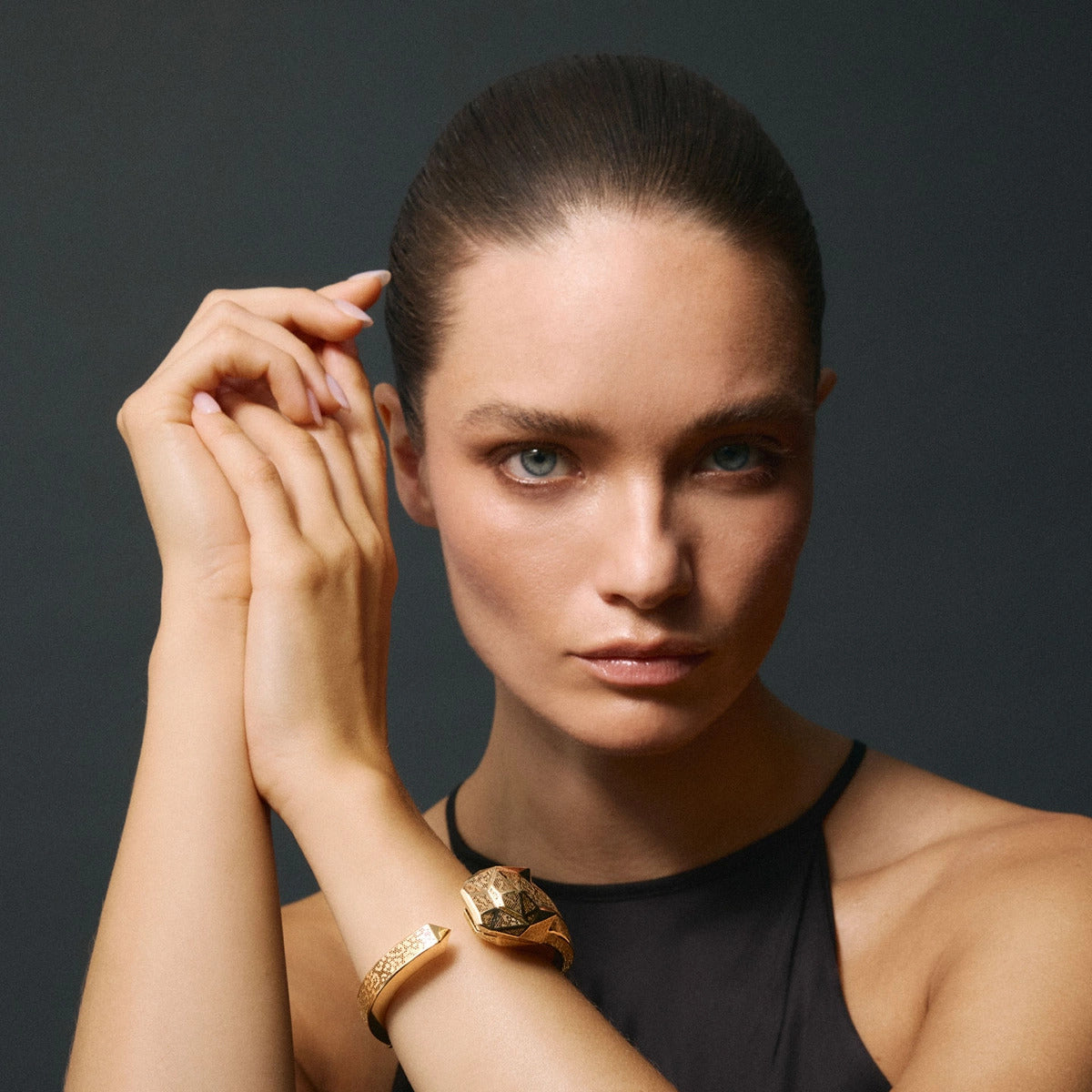 Pulsera rígida de oro 18K 55 x 50 LEOPARD