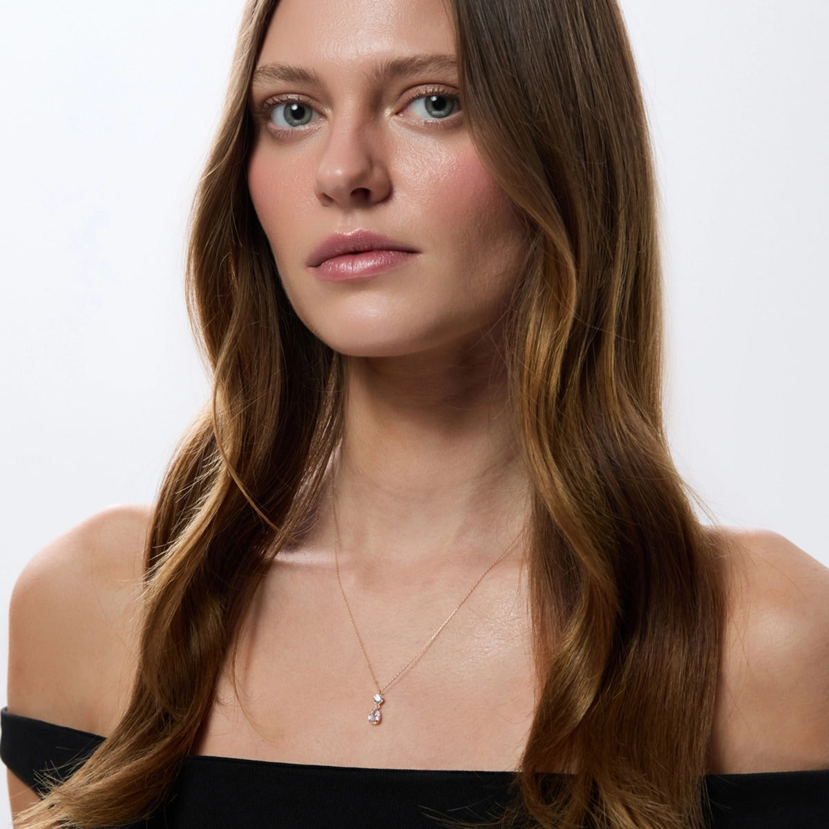Collar de oro 18K circonitas 11 mm