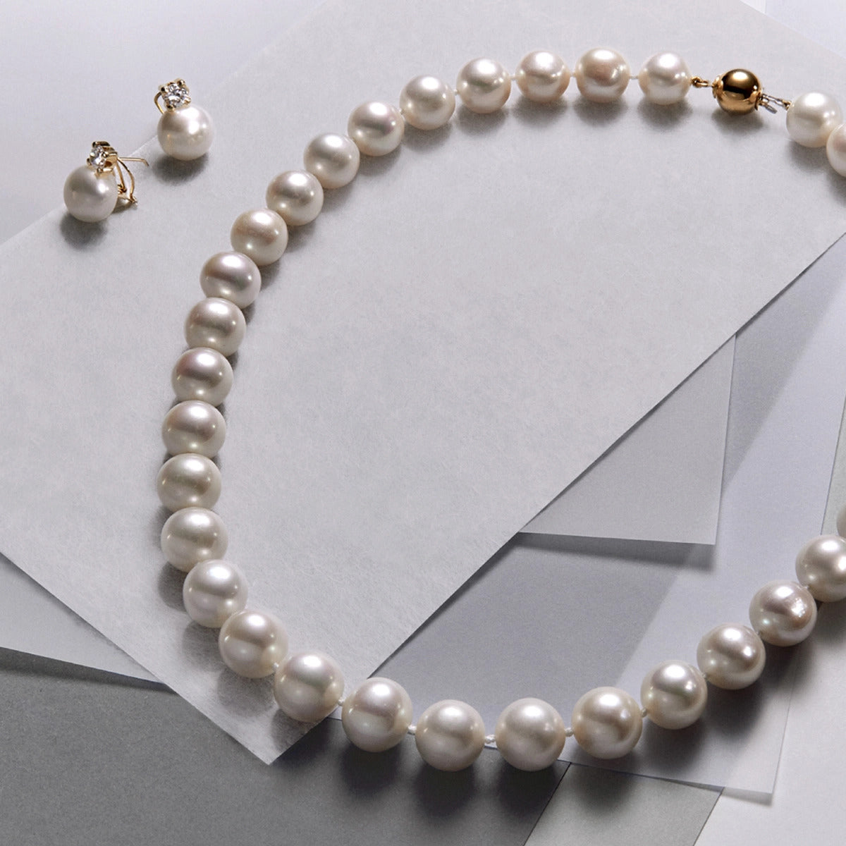 Collar de perlas con cierre oro 18 quilates