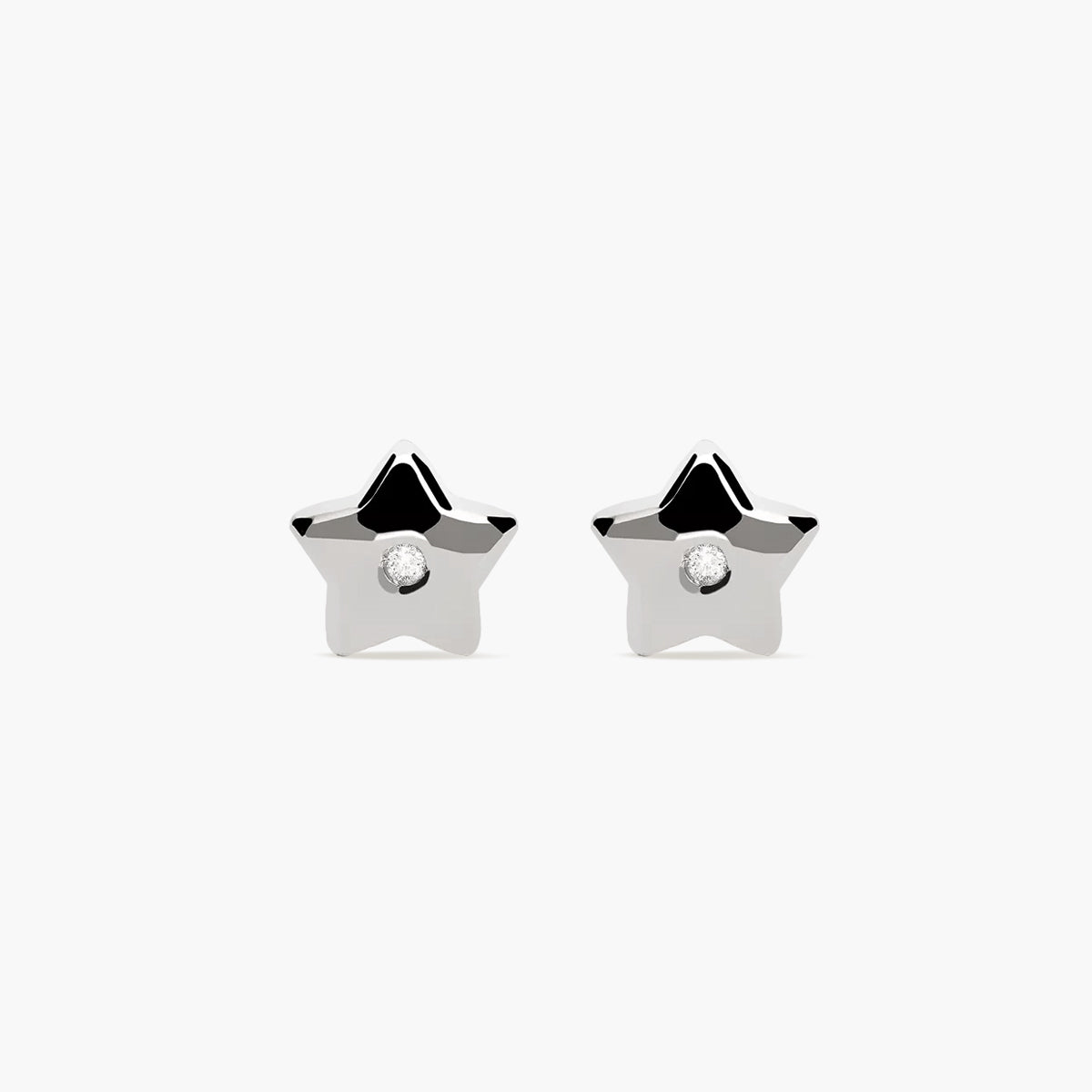 Pendientes estrella de oro blanco 18K diamante natural 0.03 ct. 8 mm