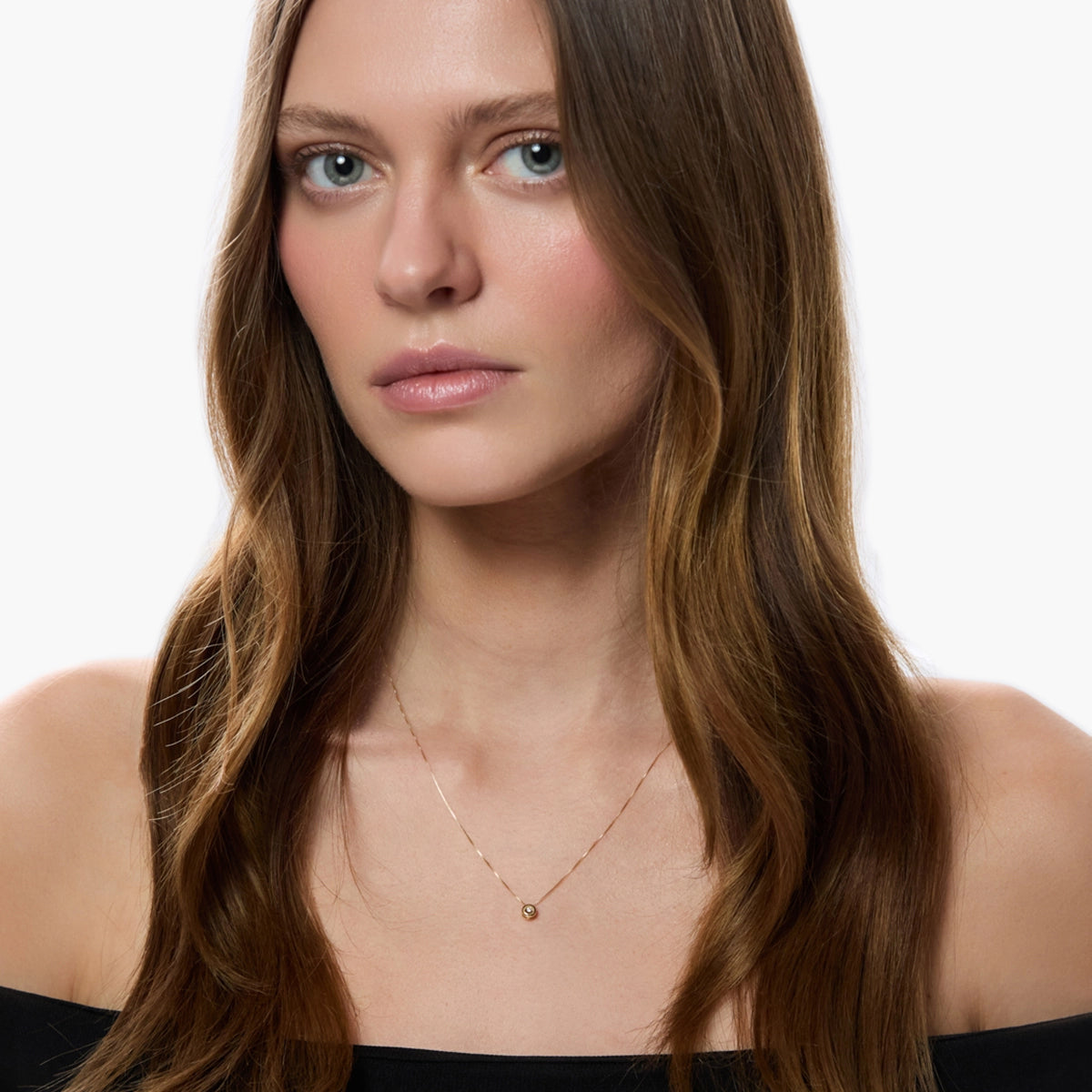 Collar de oro 18K diamante natural 0.03 ct.