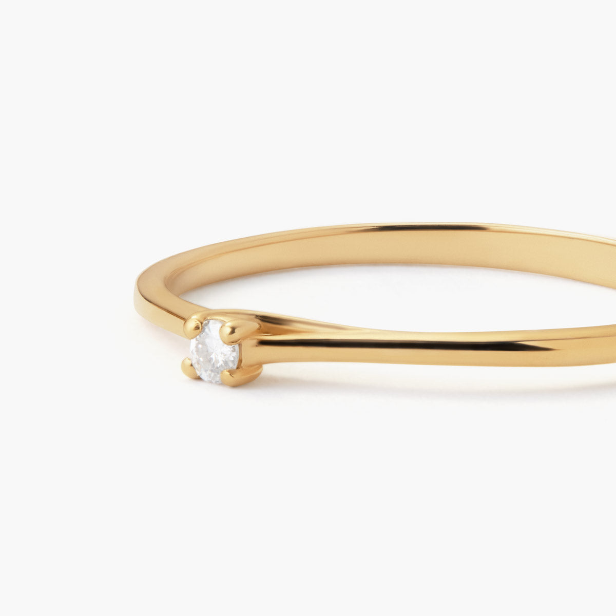 Anillo de oro 18K diamante natural 0.03 ct. SUN