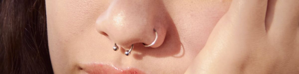 Piercings de moda. Tendencias de piercing 2023